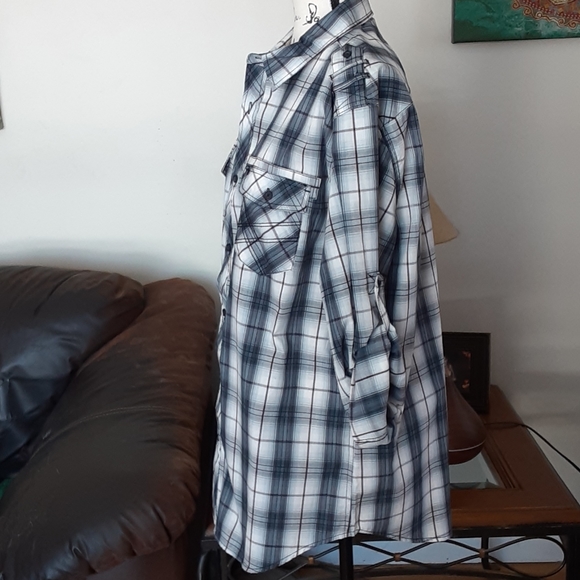 Helix button down - Picture 3 of 7